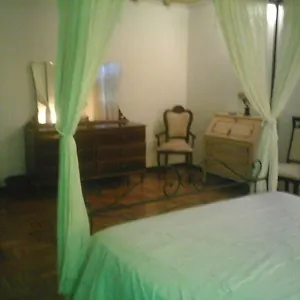 Gasthuis Casa Bindi, Triana